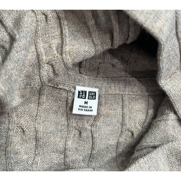 Uniqlo Washable Cable Knit Hoodie in Tan - Picture 4 of 4